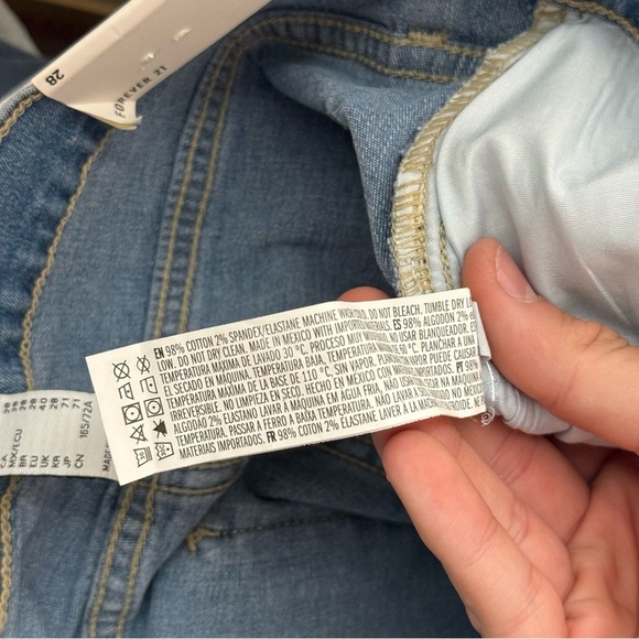 Forever 21 Flare Wide Leg Jeans Blue High Rise Size 28 Raw Hem NWT Denim - Picture 11 of 11